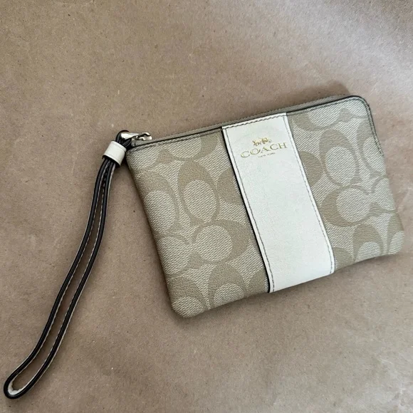 Coach Corner Zip Wristlet in Tan Signature Canvas & Cream Trim Wristlet 6” by 4” - Picture 1 of 6